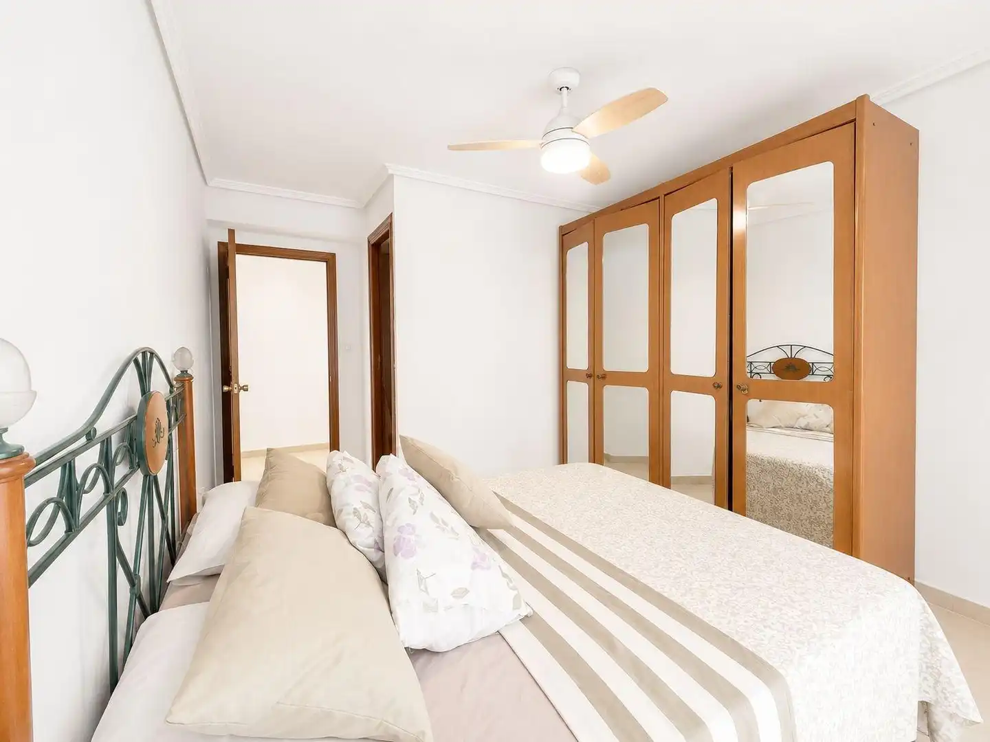 Habitación de Piso en venta en Valencia con Aire acondicionado y Balcón