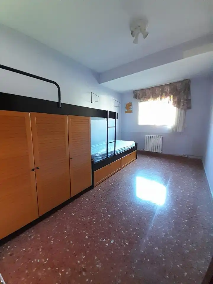 Schlafzimmer von Wohnung zum Verkauf in Zaragoza mit Heizung, Abstellraum und Balkon