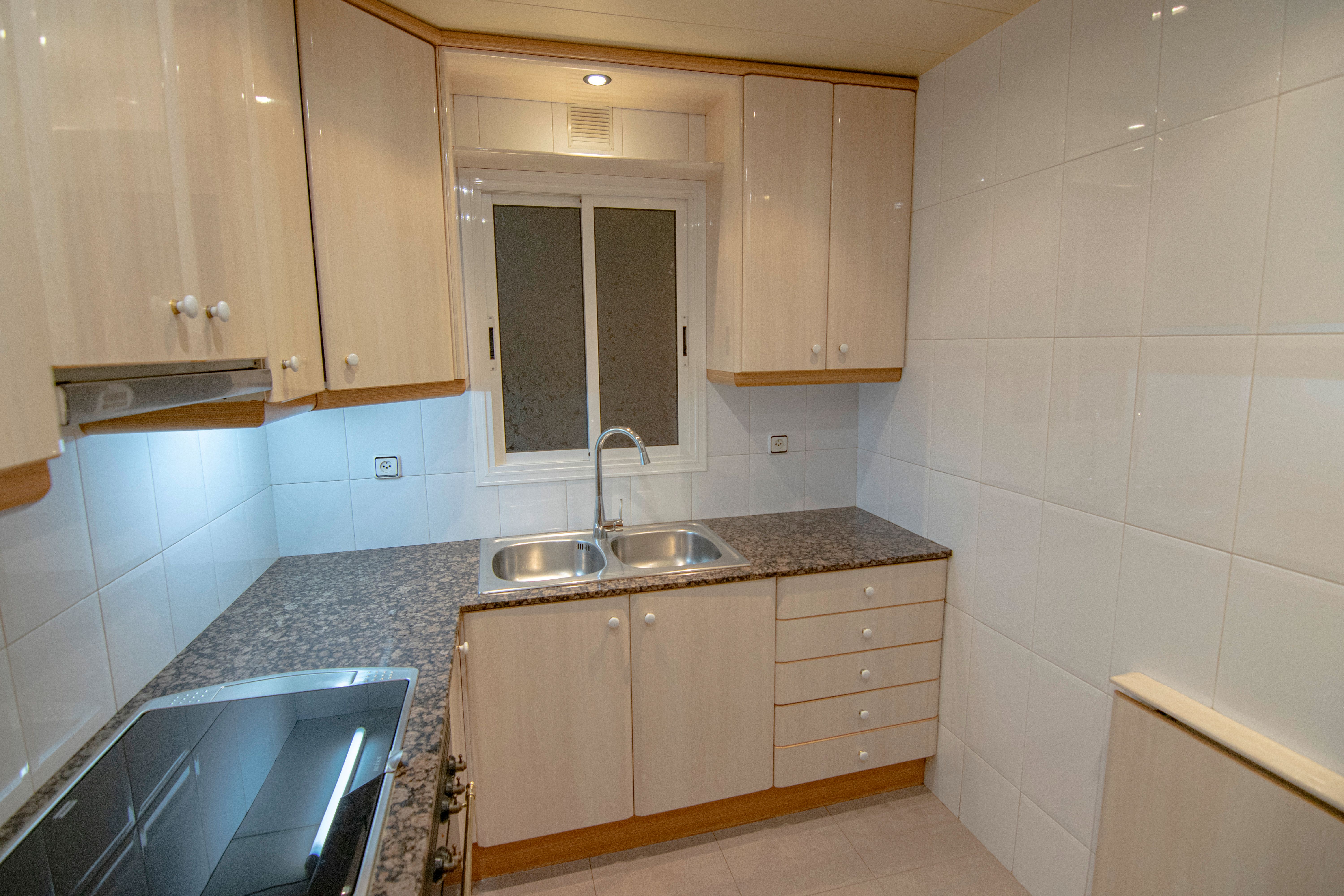 Cocina de Piso en venta en  Barcelona Capital con Parquet