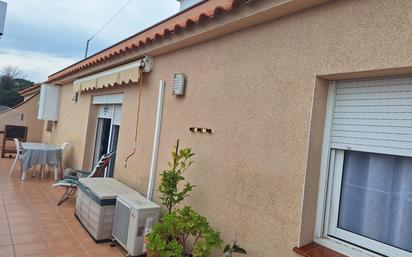 Exterior view of Attic for sale in Montgat  with Air Conditioner and Terrace