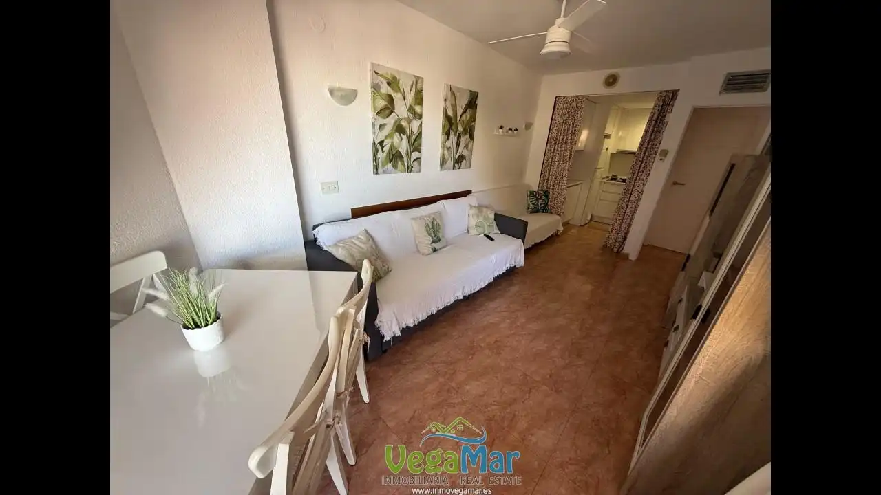 Habitación de Piso de alquiler en Almuñécar con Aire acondicionado y Terraza