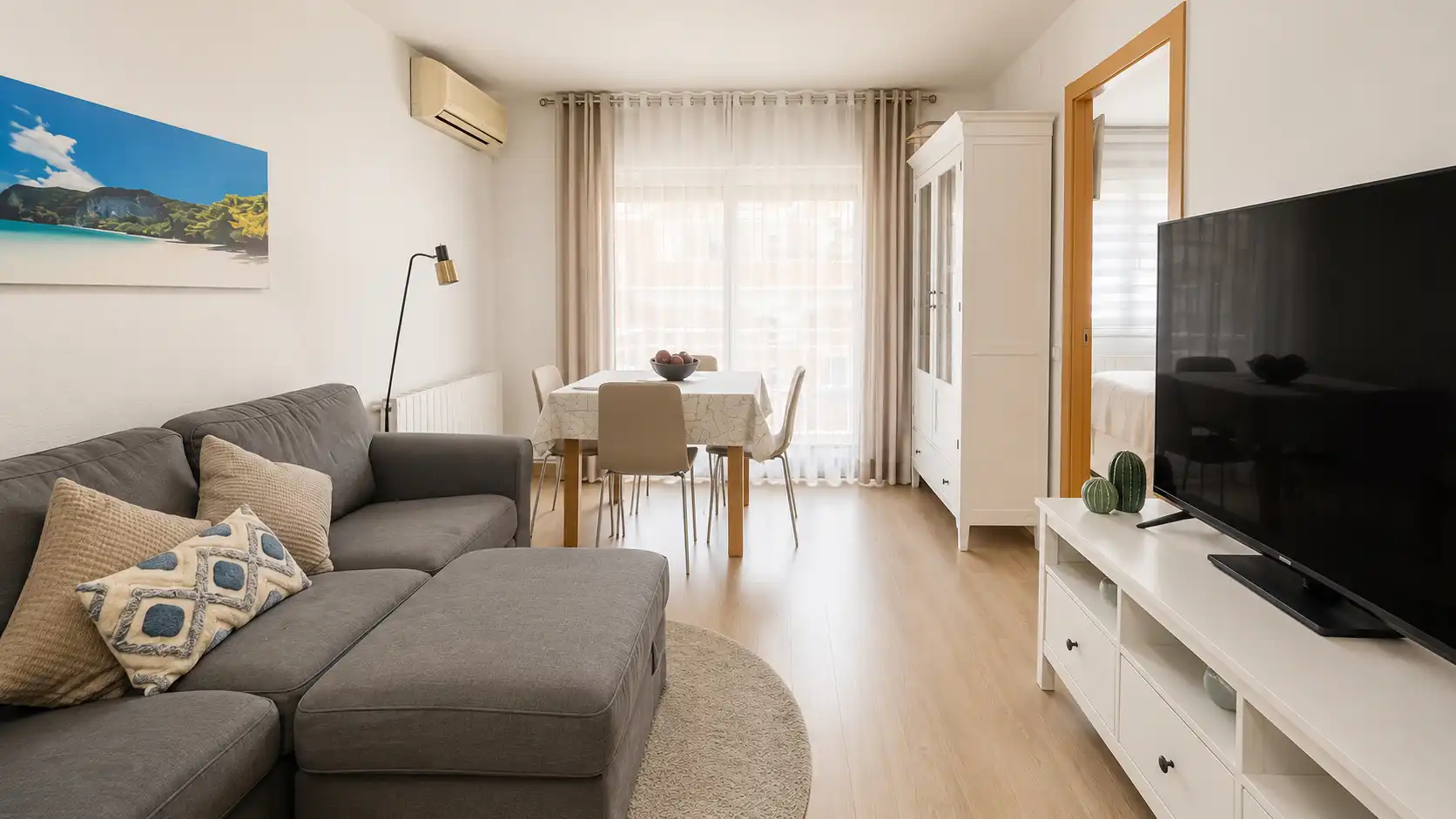 Sala de estar de Piso en venta en Cerdanyola del Vallès con Aire acondicionado, Calefacción y Parquet