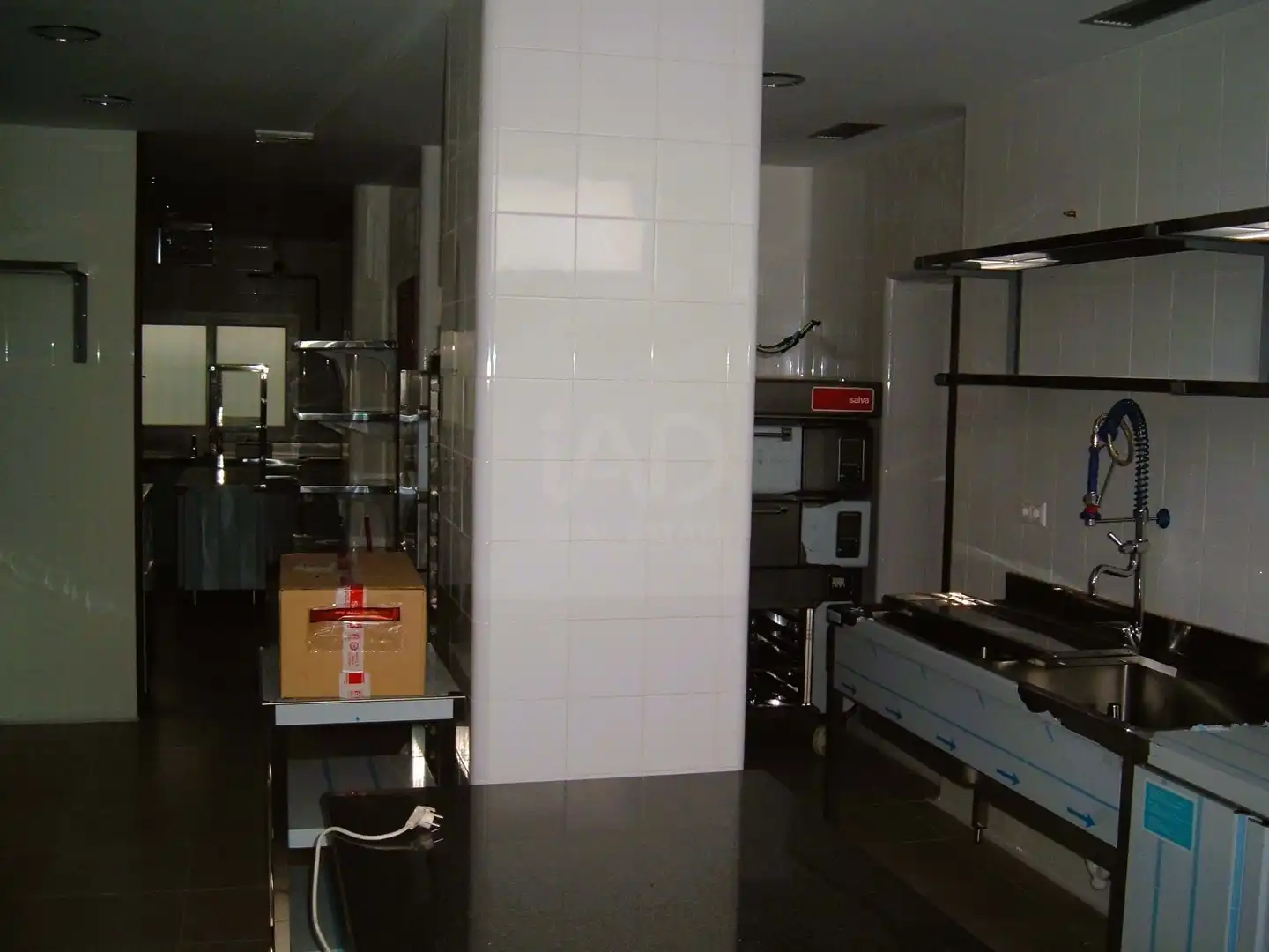Cocina de Local en venta en San Fernando