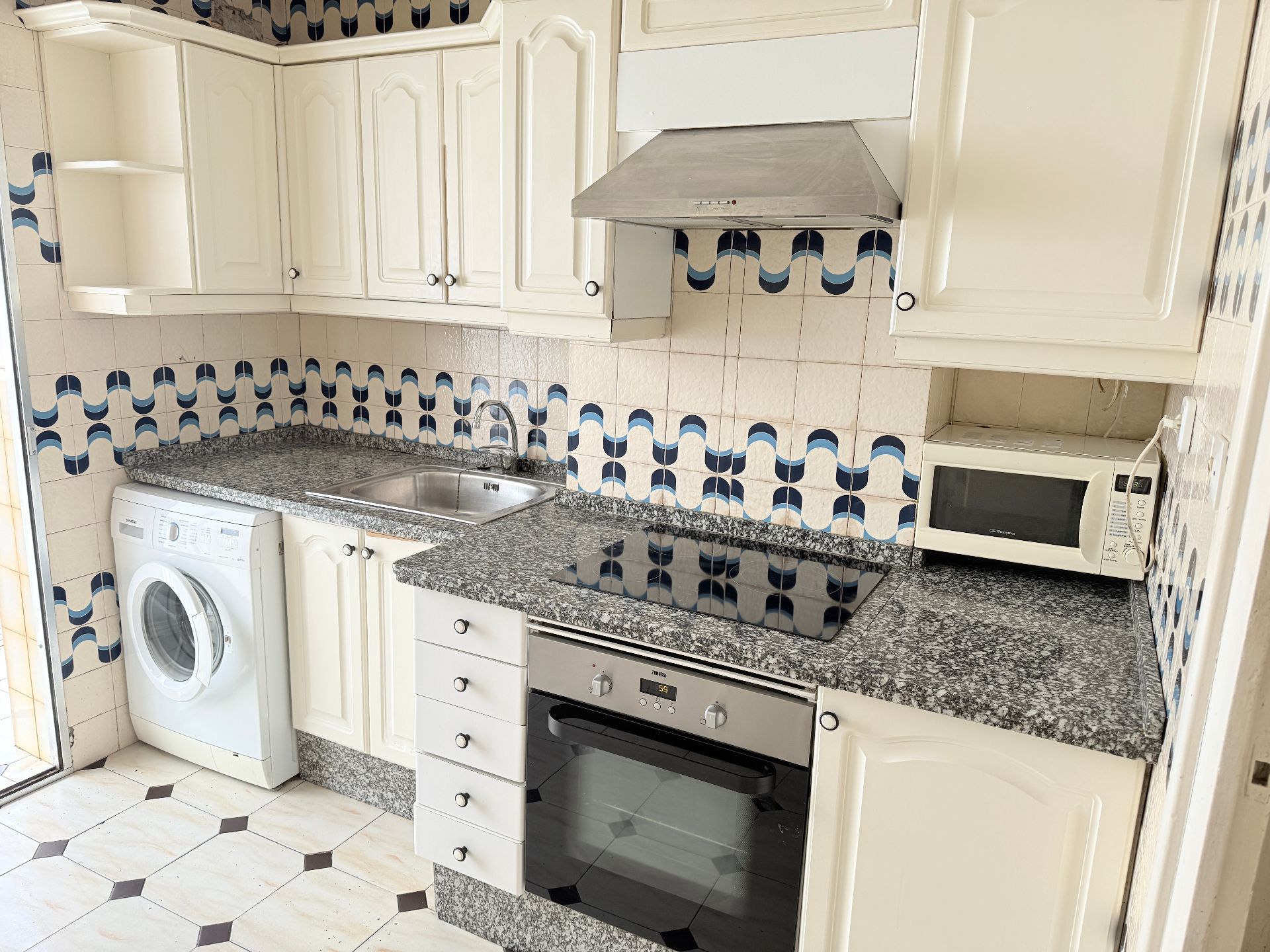Kitchen of Flat for sale in León Capital   with Heating, Parquet flooring and Furnished