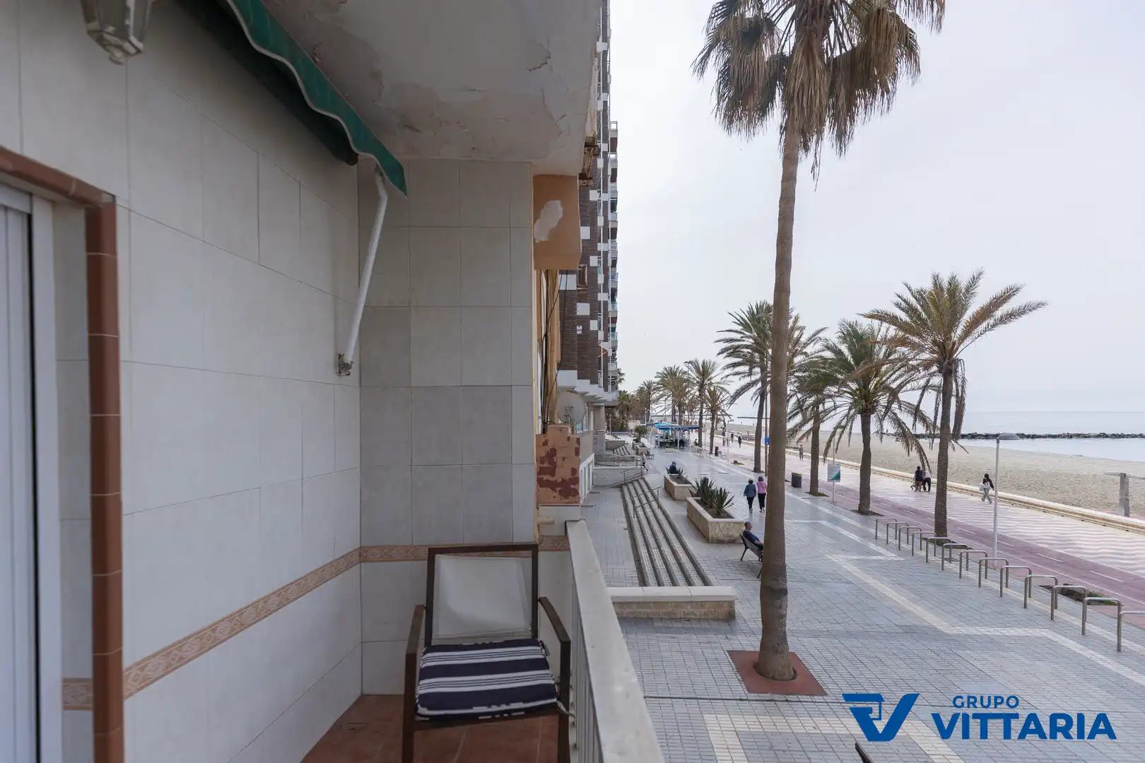Habitación de Piso en venta en Almería con Aire acondicionado, Terraza y Trastero