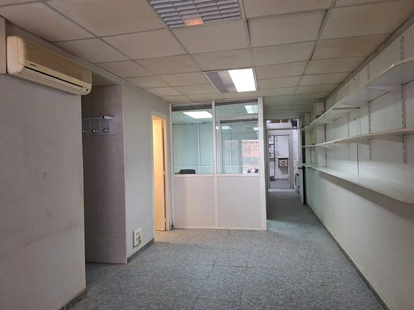 Local comercial de lloguer a Calle LUZ, imagen 4