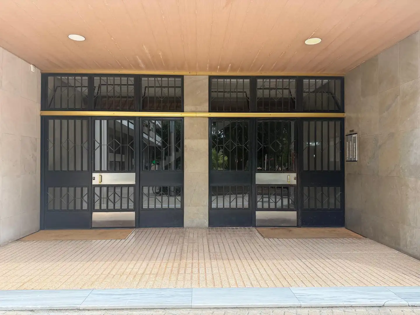 Piso en venta en Barcelona con Amueblado y Balcón