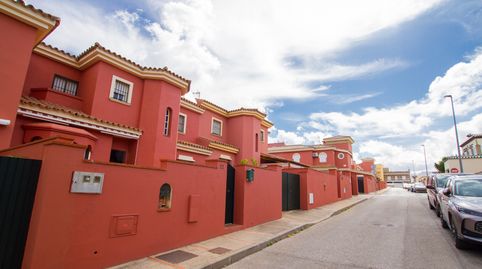 Foto 4 de Casa adosada en venta en Núcleo urbano, Chiclana de la Frontera