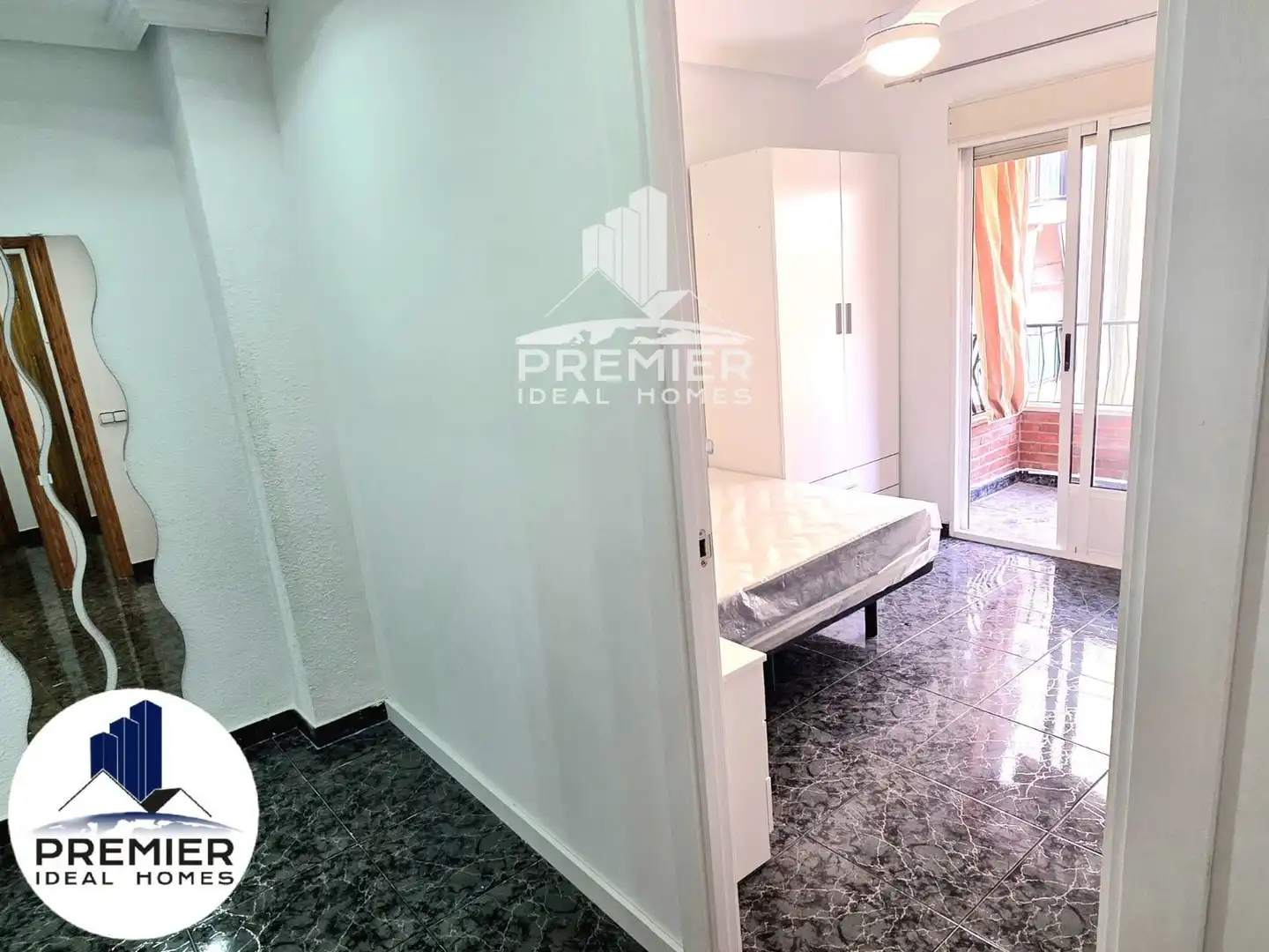Schlafzimmer von Wohnung zur Miete in Elda mit Möbliert, Ofen und Waschmaschine