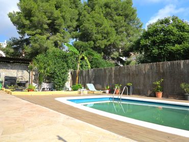 Villa con piscina in vendita a Él Carrer de Palestina
