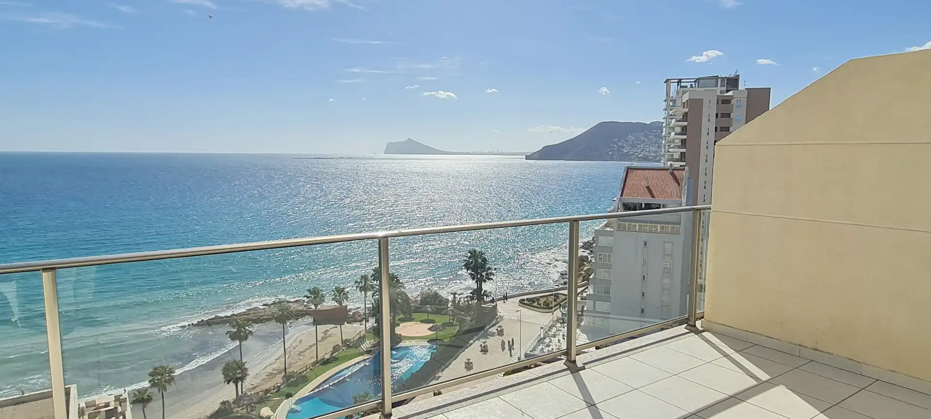 Außenansicht von Wohnungen zum Verkauf in Calpe / Calp mit Klimaanlage, Heizung und Terrasse