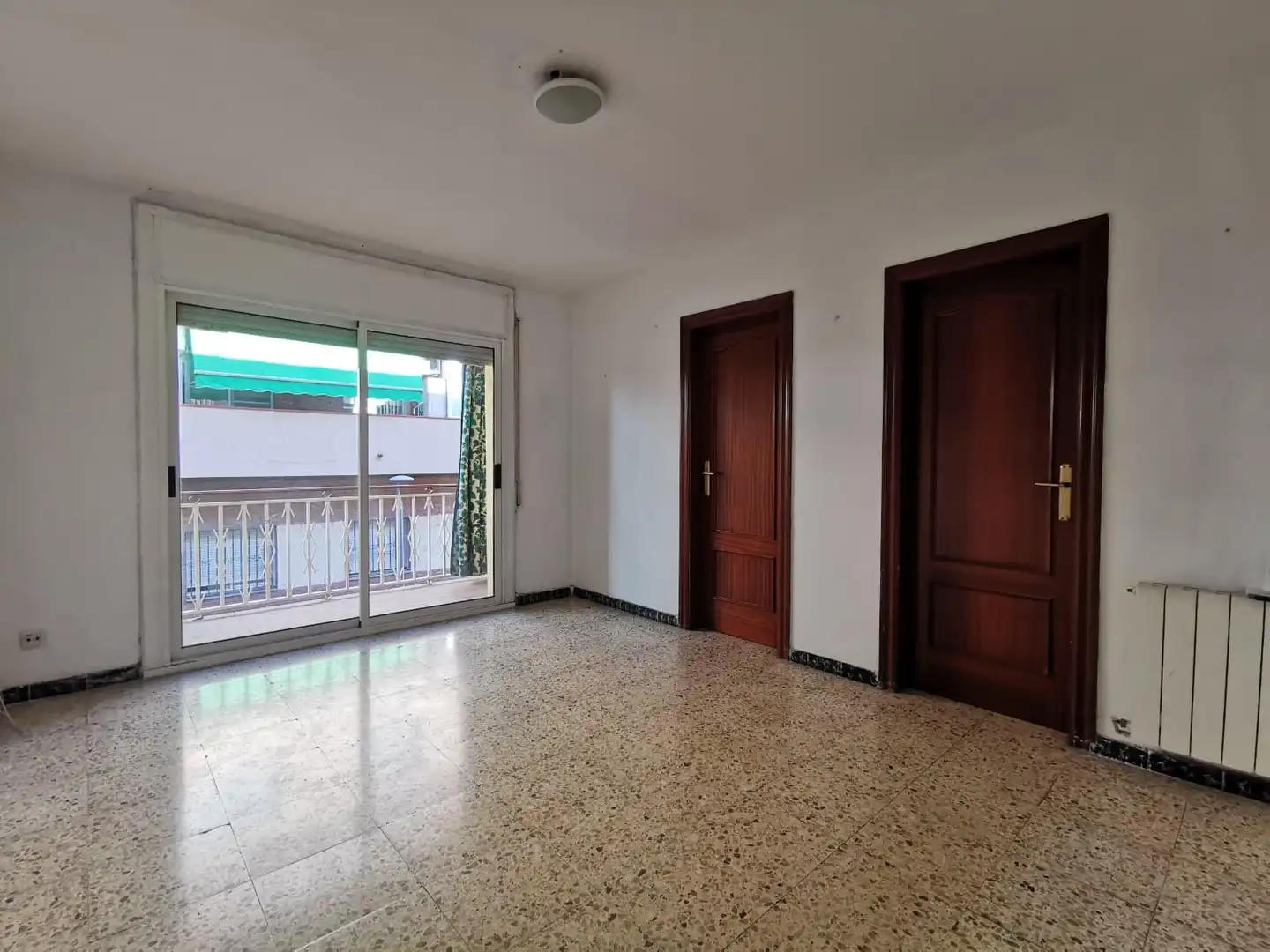 Flat with terrace for sale in Montserrat (Calle) 27