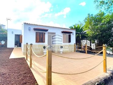 Landhaus zum Verkauf in Polígono