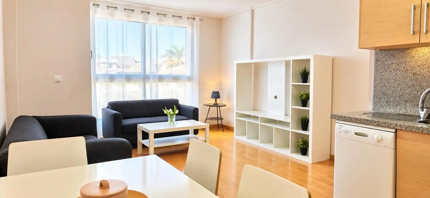 Flat for rent in Plaza Crevillente - Antiguos Juzgados - El Asilo