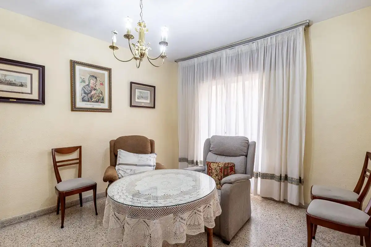 Piso con terraza en venta en PINTOR VELAZQUEZ, imagen 8