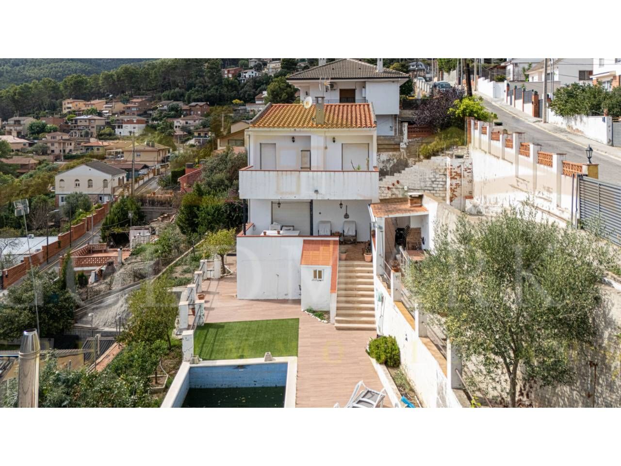 Vista exterior de Casa o chalet en venta en Corbera de Llobregat con Aire acondicionado, Calefacción y Jardín privado