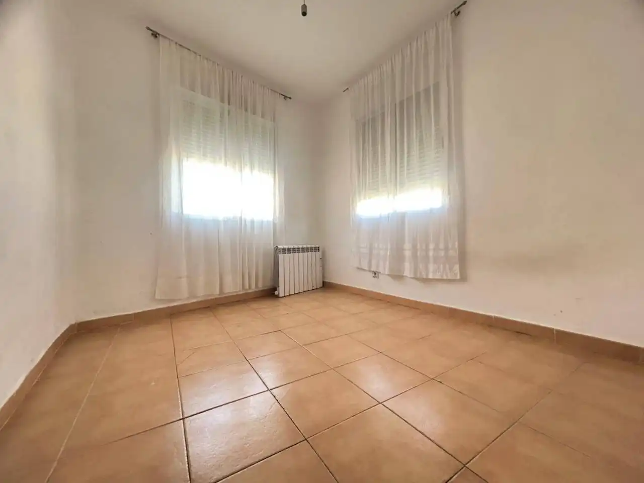 Habitación de Piso en venta en Mora con Calefacción y Terraza