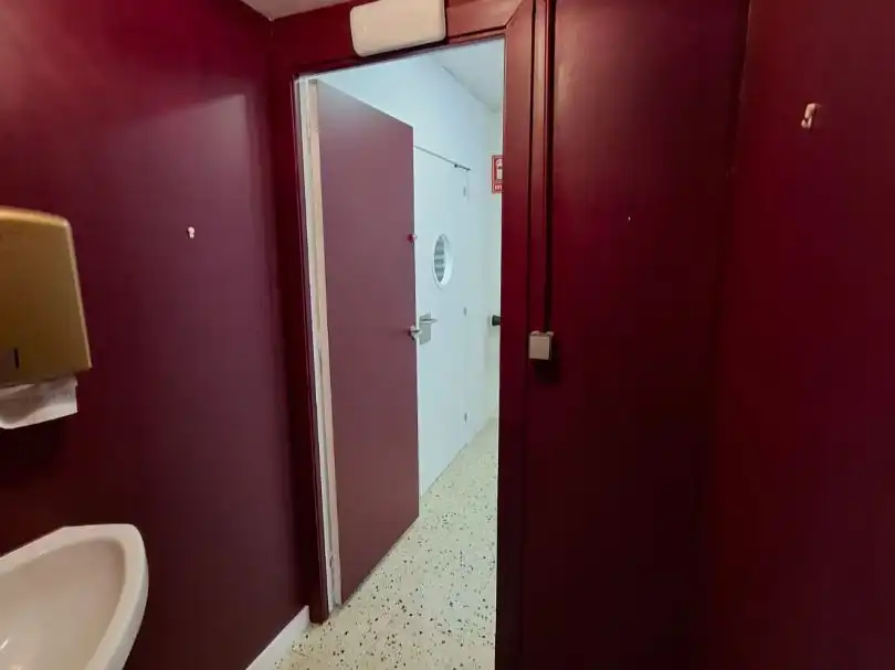 Local comercial en traspàs a Camí de la Creu 14, imagen 7
