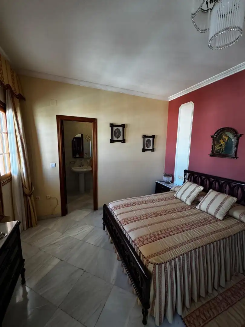 Dormitori de Casa o xalet en venda en Morón de la Frontera