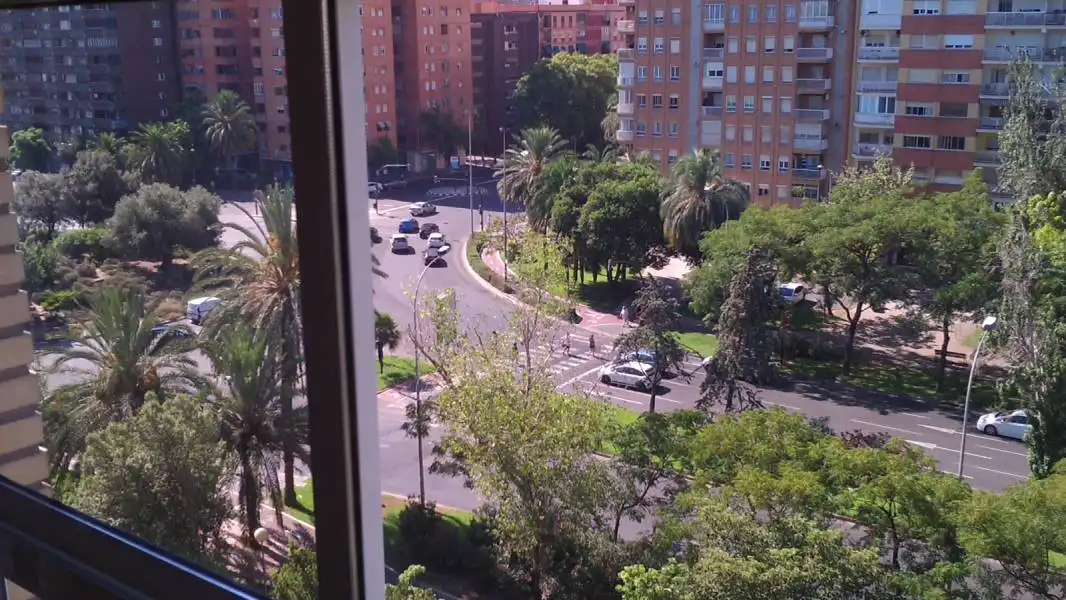 Vista exterior de Piso de alquiler en Valencia con Amueblado y Balcón