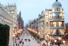 Vista exterior de Edifici en venda en  Sevilla Capital
