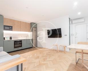Sala d'estar de Pis de lloguer en  Barcelona Capital amb Aire condicionat, Calefacció i Moblat