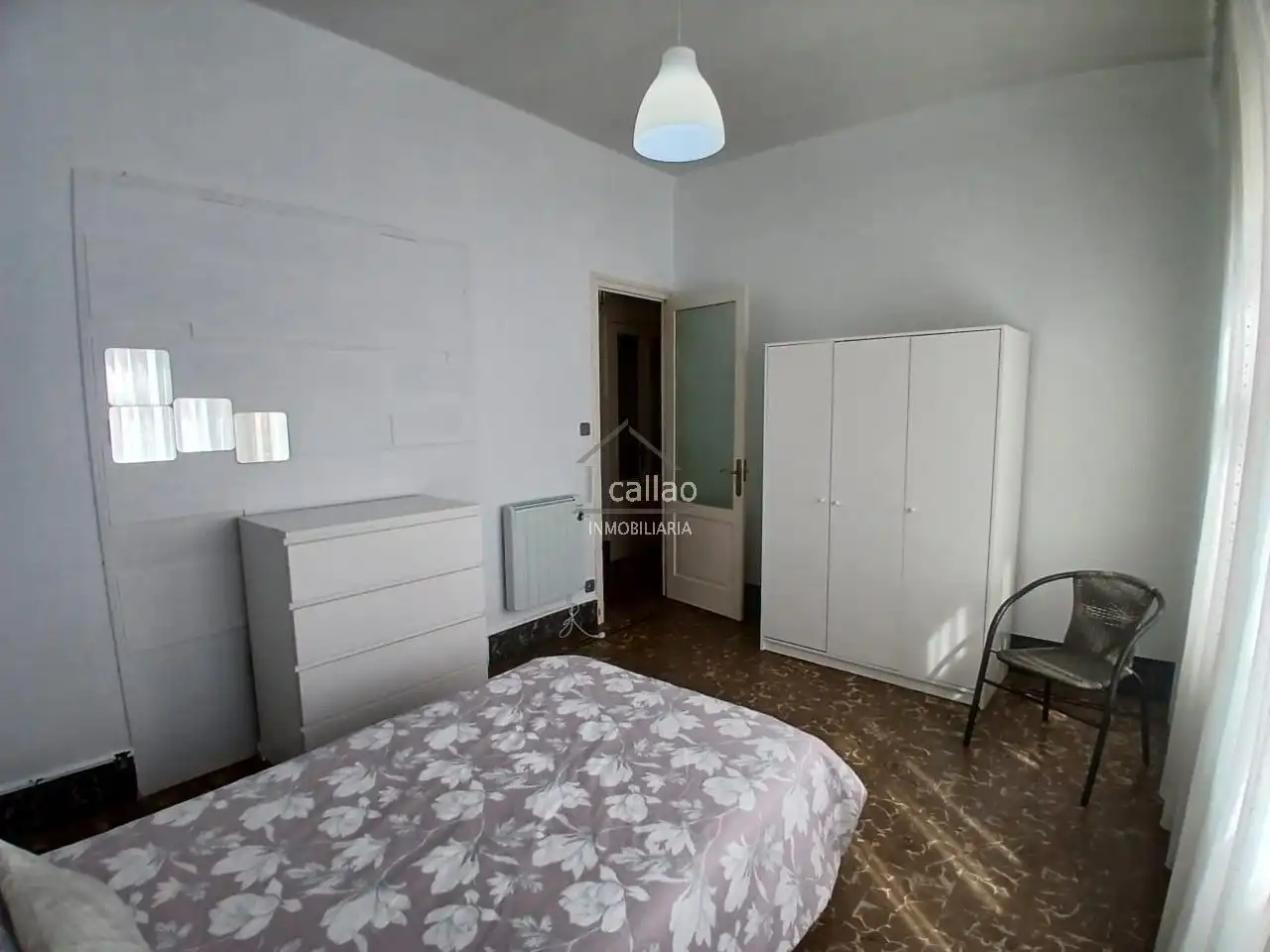 Habitación de Piso de alquiler en Ferrol con Calefacción y Amueblado