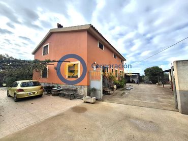 Villa zum Verkauf in Pedanías Centro