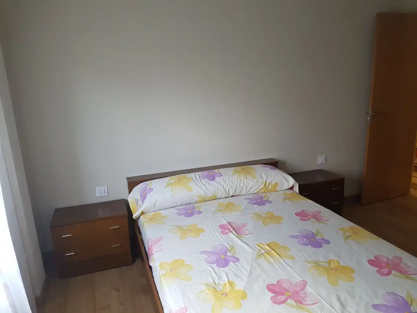 Schlafzimmer von Wohnung zur Miete in León Capital  mit Heizung, Parkett und Terrasse