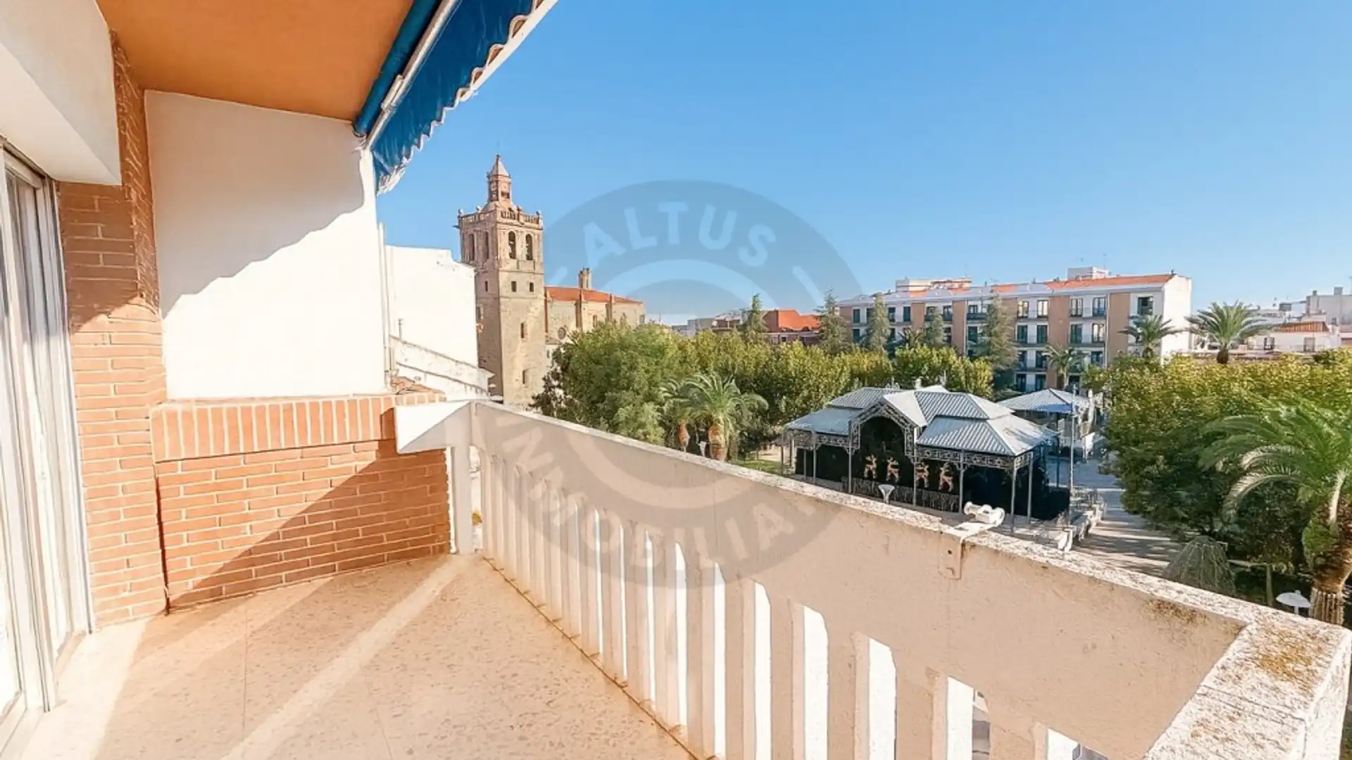 Außenansicht von Wohnung zum Verkauf in Villanueva de la Serena mit Terrasse
