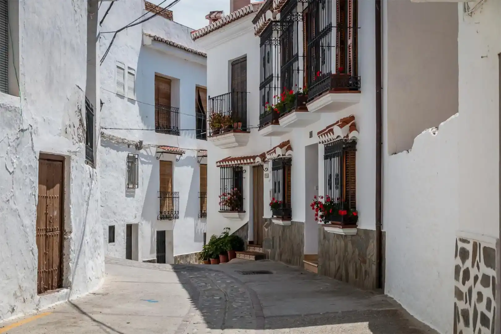 Vista exterior de Casa adosada en venda en Los Guájares amb Piscina i Balcó