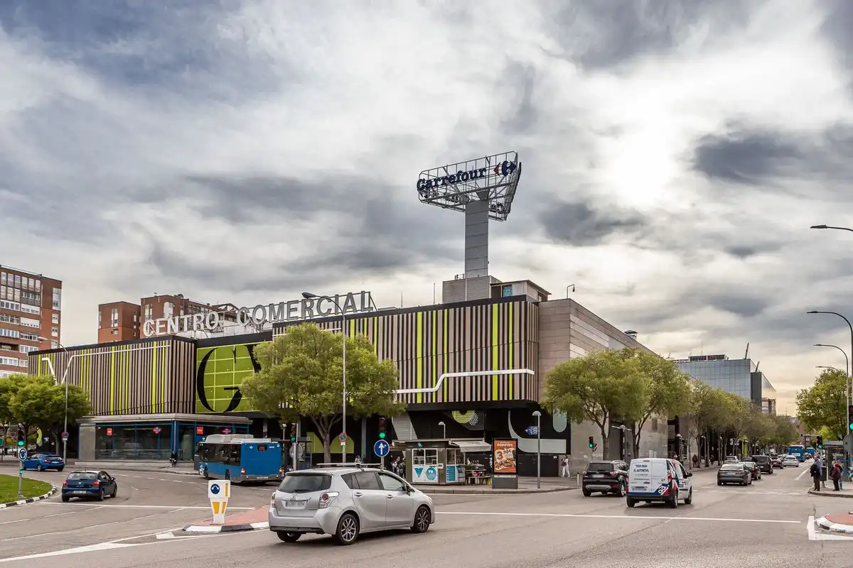 Vista exterior de Loft en venta en Madrid con Calefacción