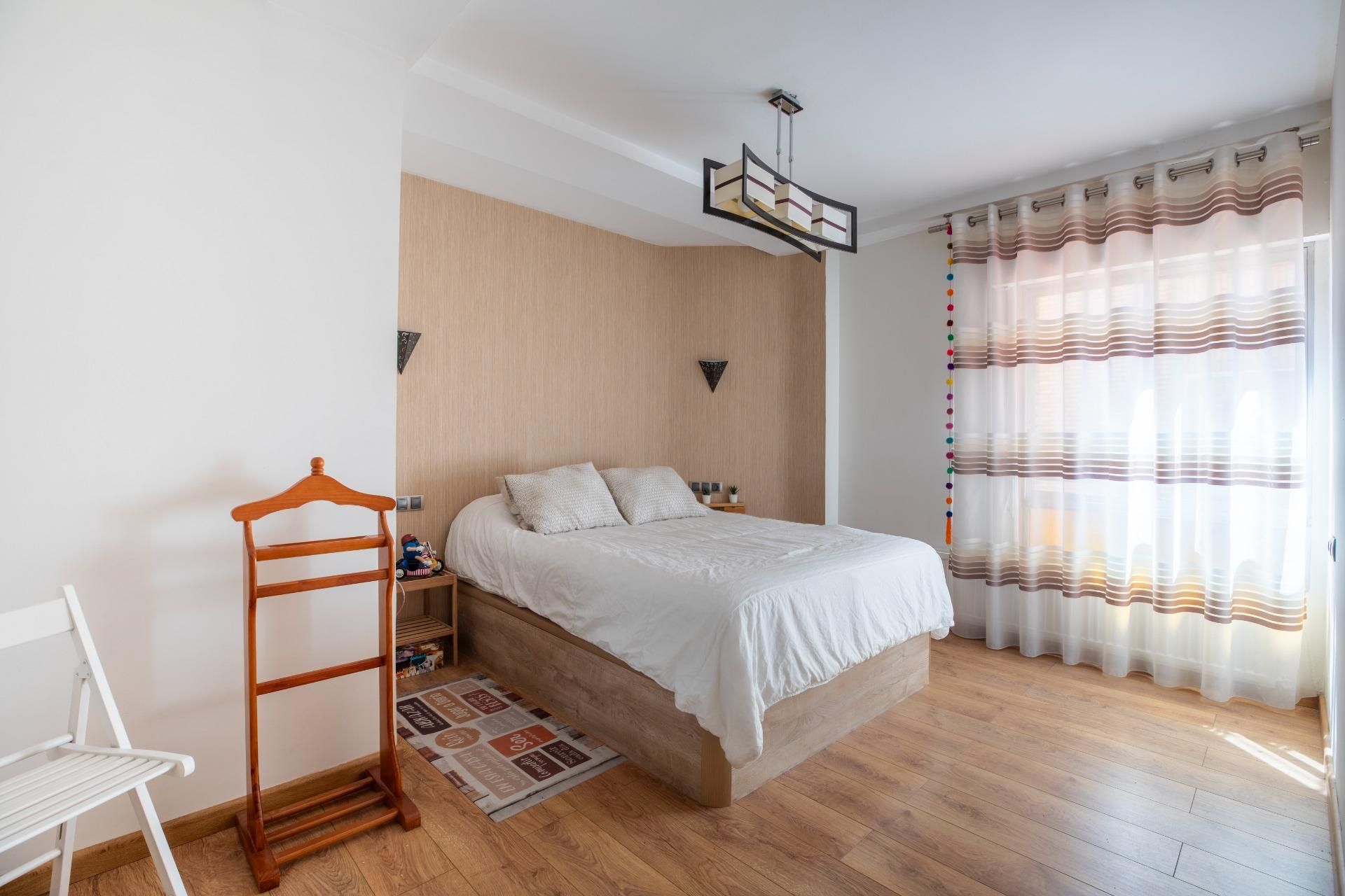 Habitación de Piso en venta en Sabiñánigo con Calefacción, Terraza y Trastero
