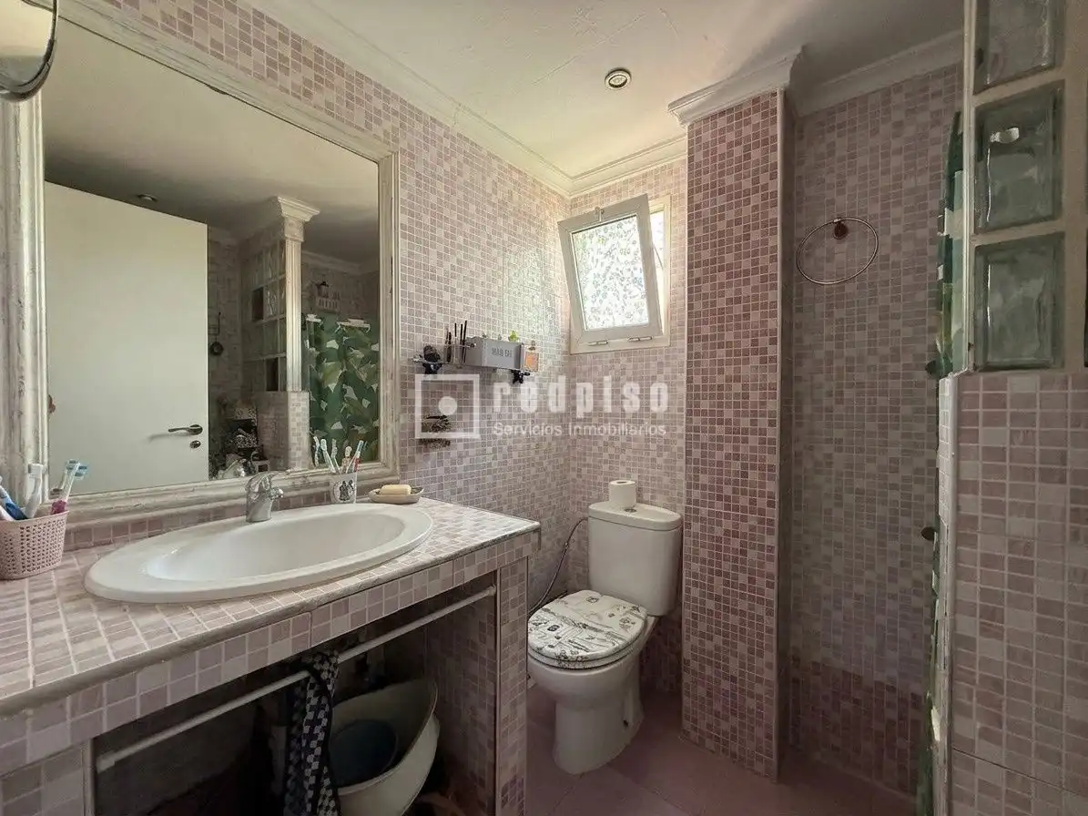Baño de Piso en venta en Málaga con Aire acondicionado