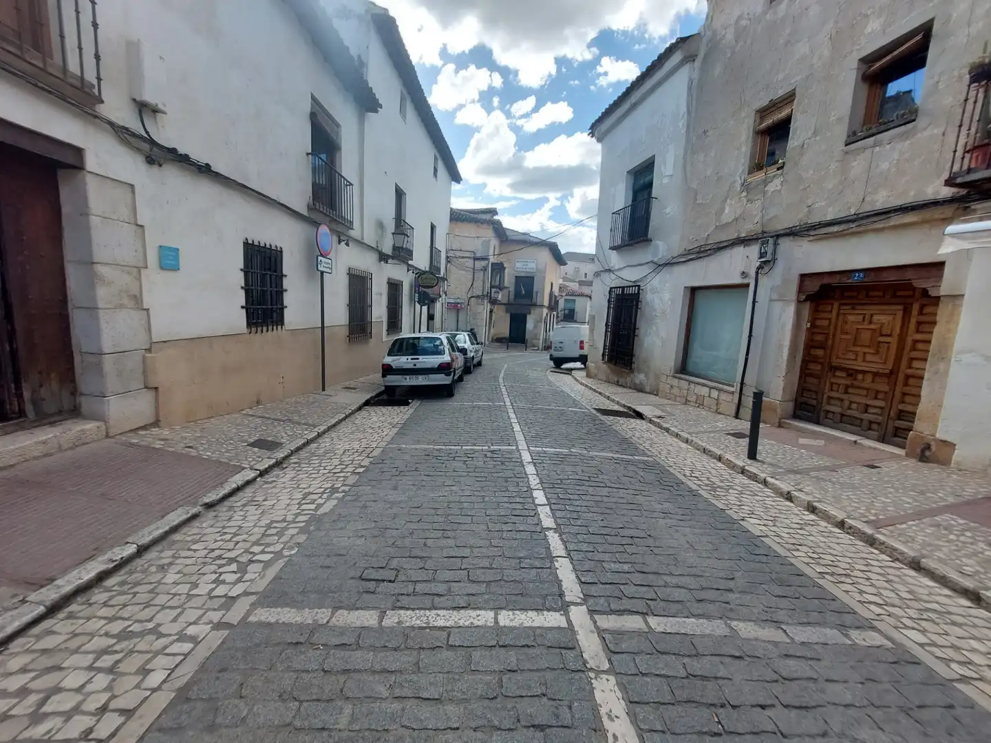 Vista exterior de Casa adosada en venda en Chinchón amb Aire condicionat, Calefacció i Jardí privat
