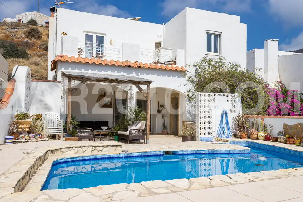 Vista exterior de Casa o xalet en venda en Mojácar amb Aire condicionat, Jardí privat i Terrassa