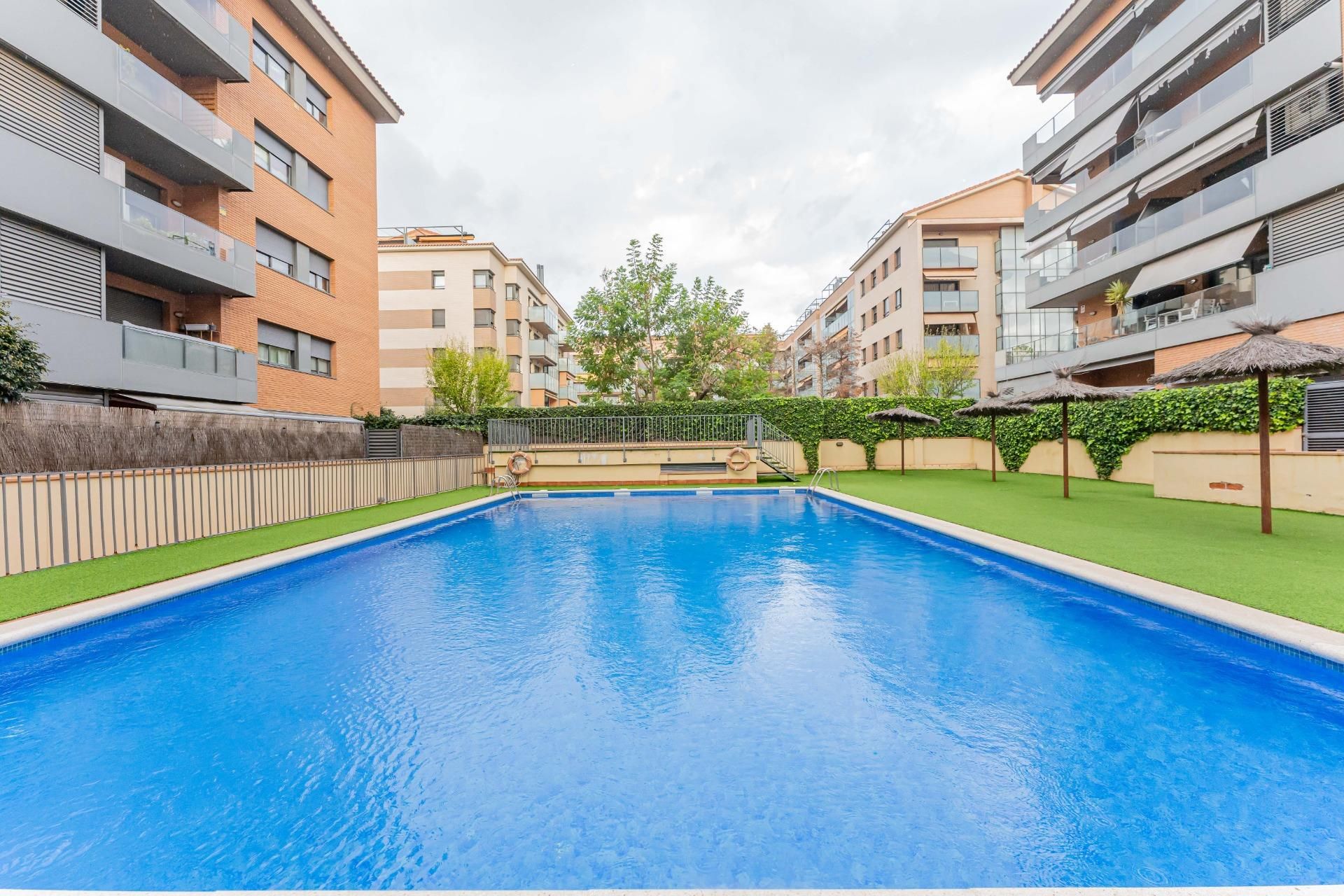 Swimming pool of Attic for sale in Castelldefels  with Air Conditioner, Heating and Private garden