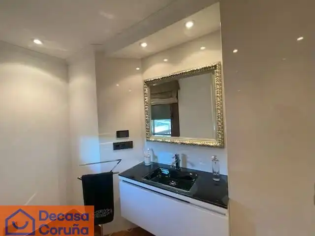 Bany de Casa o xalet en venda en Madrid amb Jardí privat, Terrassa i Traster