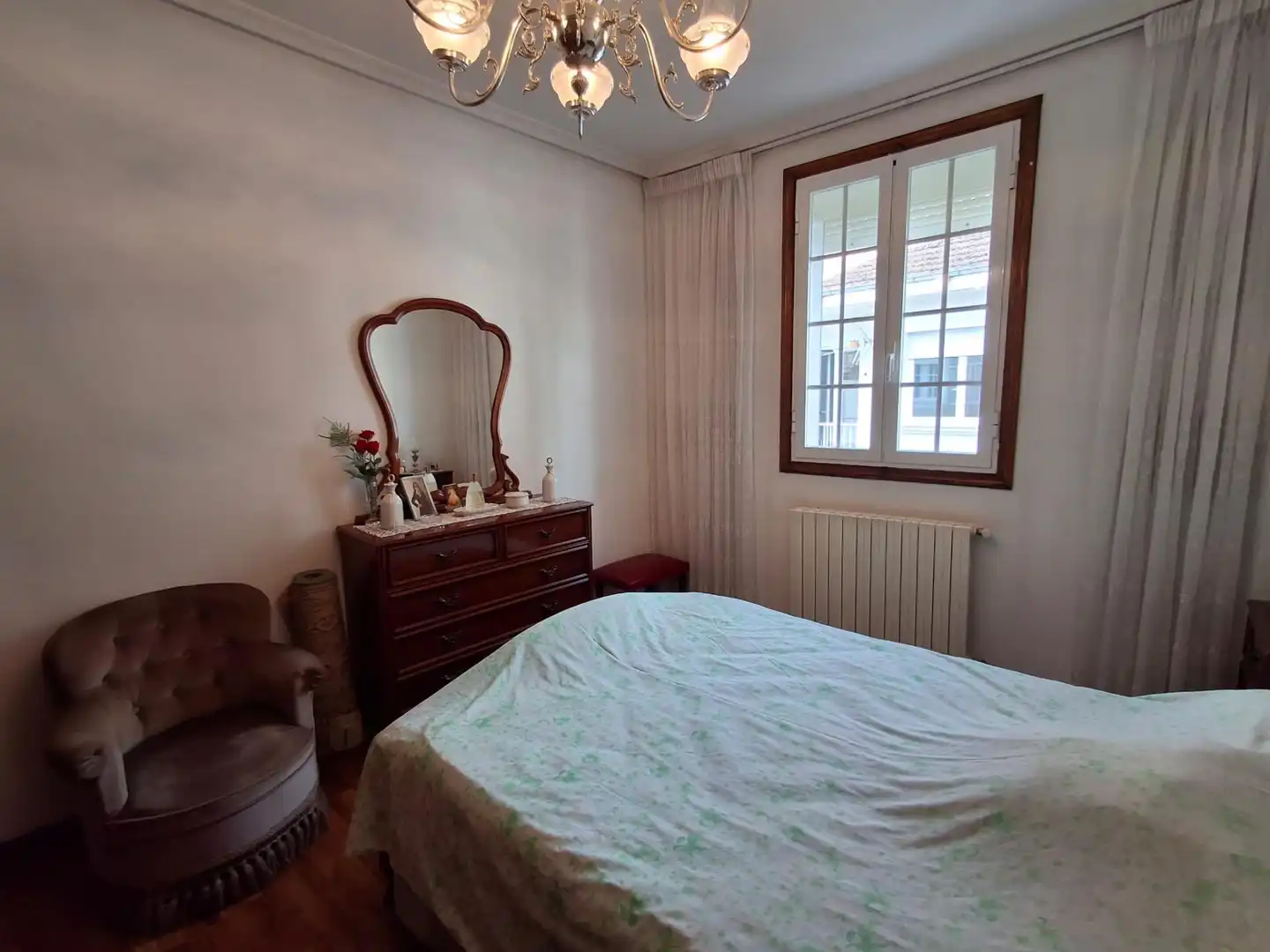 Dormitori de Casa o xalet en venda en Ourense Capital  amb Moblat