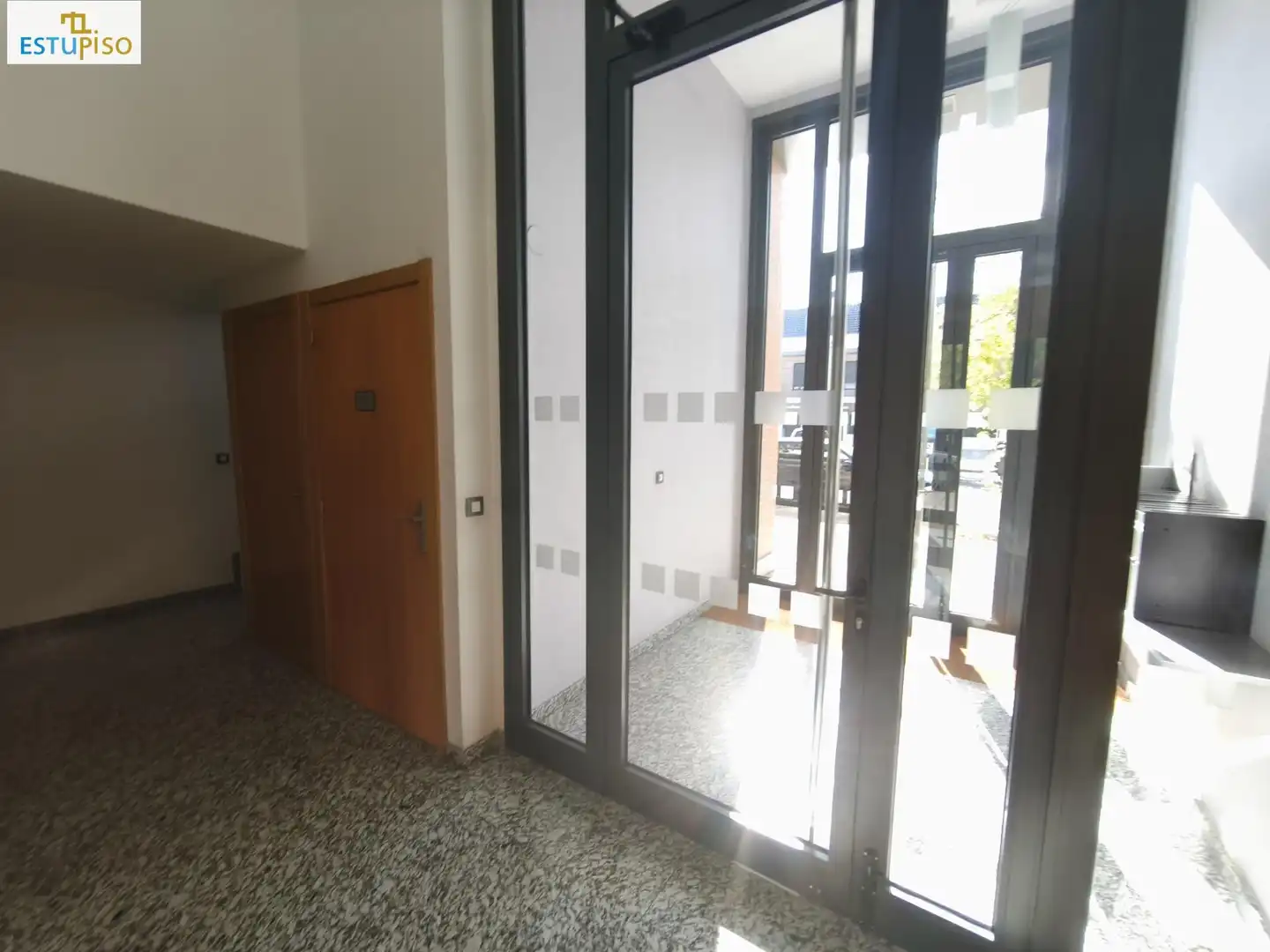 Piso en venta en Vitoria - Gasteiz con Calefacción, Jardín privado y Terraza