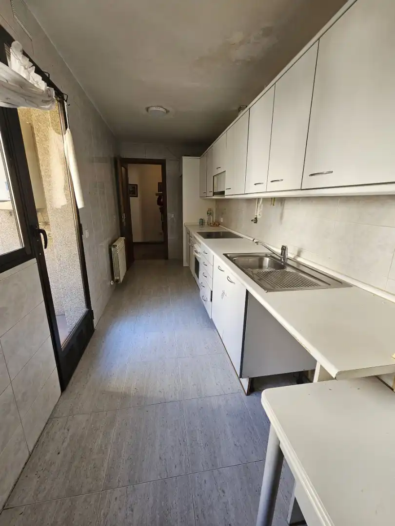 Kitchen of Flat for sale in Fuenlabrada  with Air Conditioner, Heating and Parquet flooring