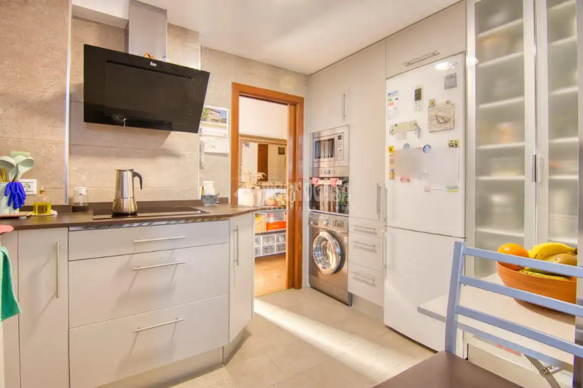 Küche von Wohnung zum Verkauf in Santander mit Abstellraum