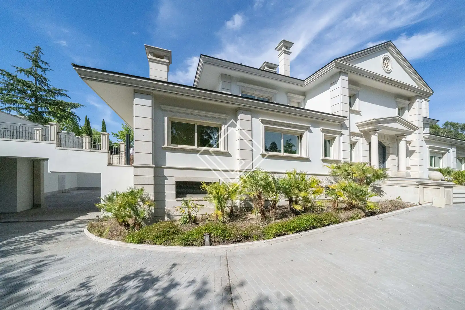 Vista exterior de Casa o chalet en venta en Madrid con Aire acondicionado, Calefacción y Jardín privado