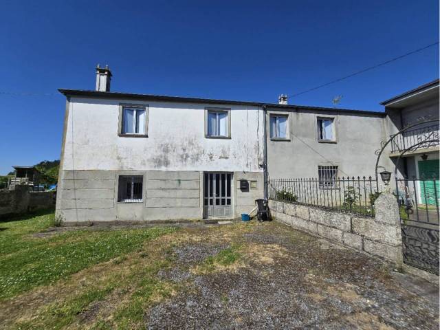 Casa-chalet en Venta en Cimadevila en Friol