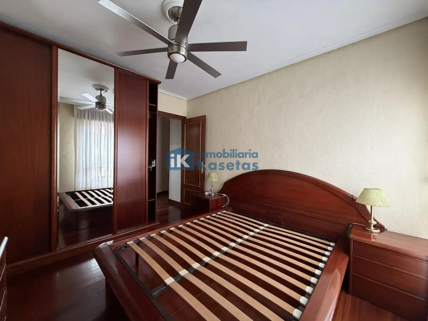 Habitación de Piso en venta en Basauri  con Calefacción y Terraza