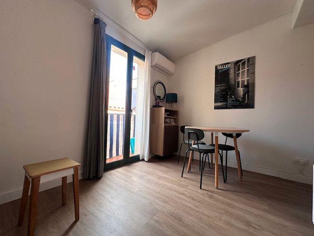 Bedroom of Apartment for sale in  Barcelona Capital  with Air Conditioner, Parquet flooring and Furnished