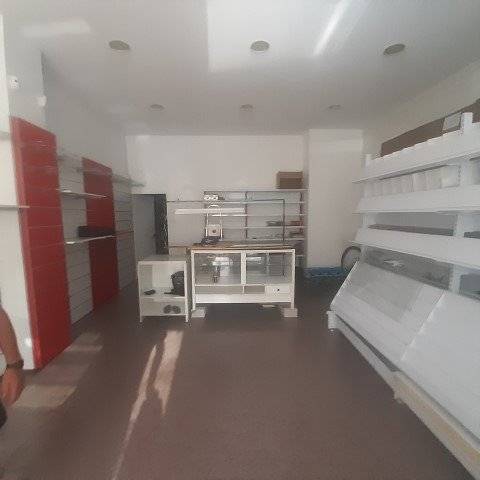 Local comercial en Alquiler en Novelda