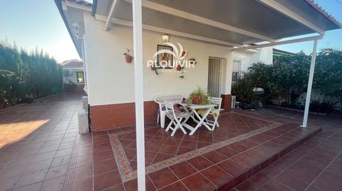 CHALET EN UNA PLANTA EN ZONA CENTRO DE MATALASCAÑAS