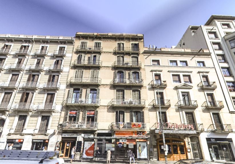 Vista exterior de Local en venta en  Barcelona Capital
