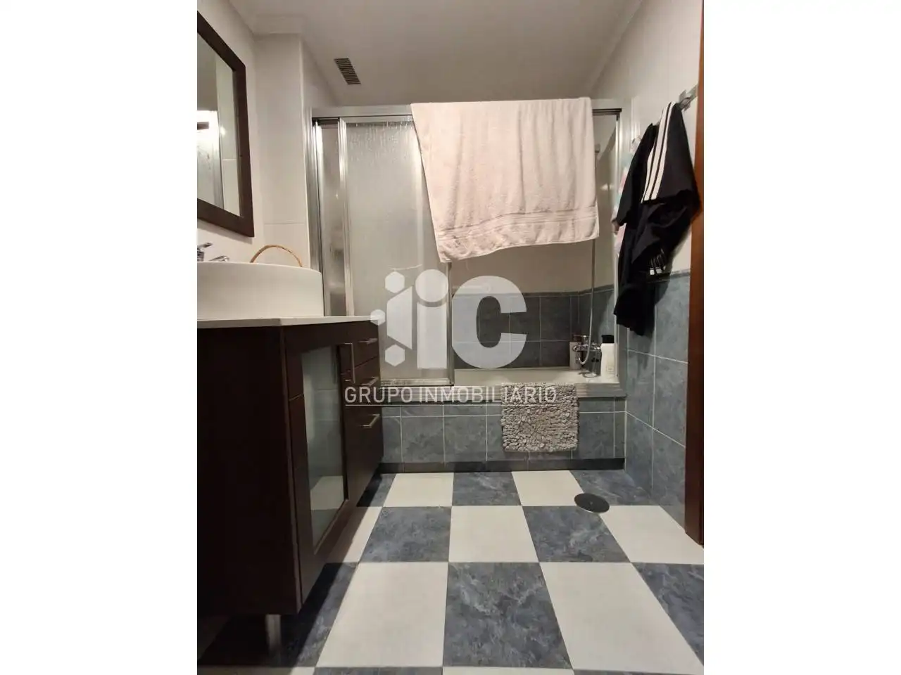 Bathroom of Flat for sale in Baena  with Air Conditioner